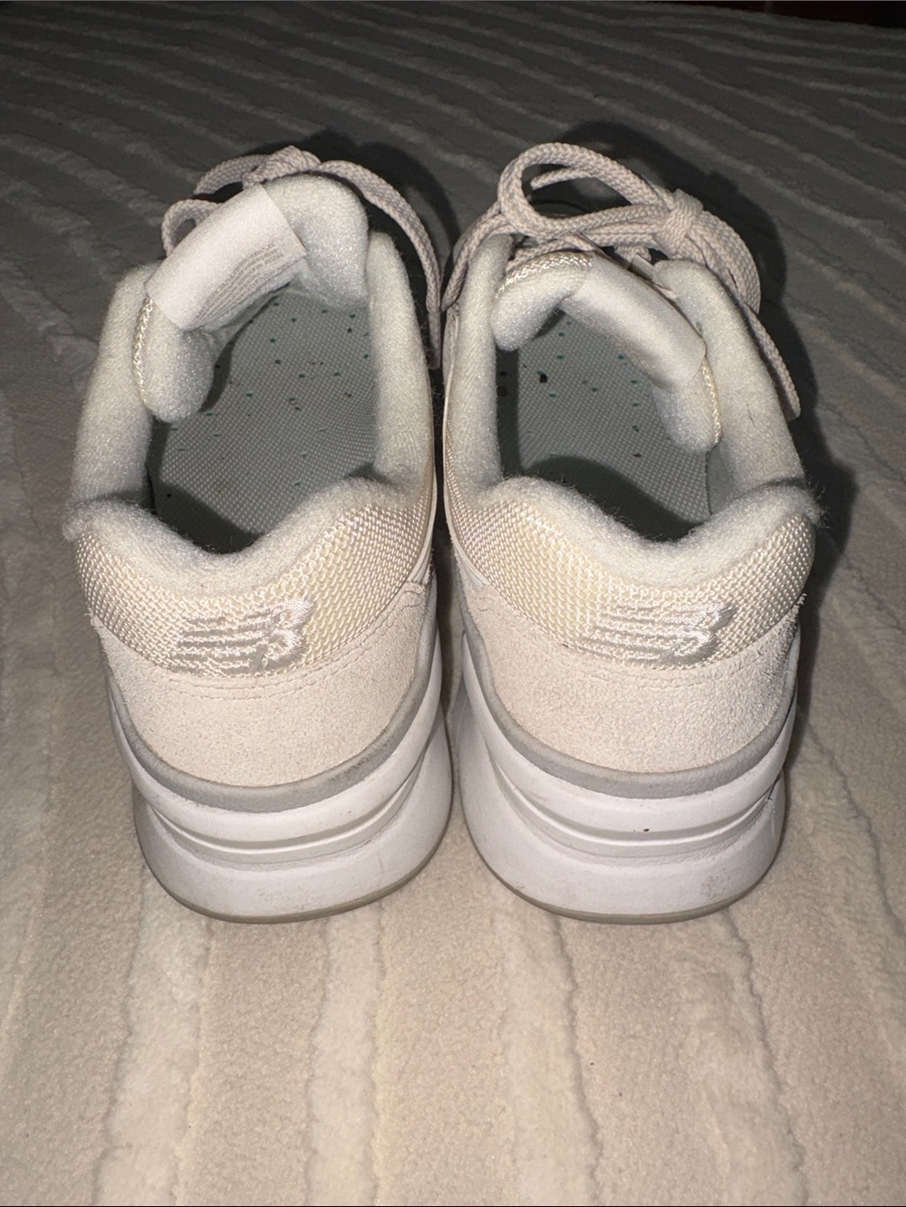 New Balance Women's Beige and White Casual Sneakers - Picture 4 of 10